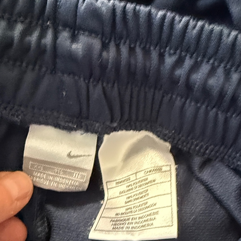Nike Dark Blue Tracksuit with White Accents VINTAGE - Picture 11 of 15